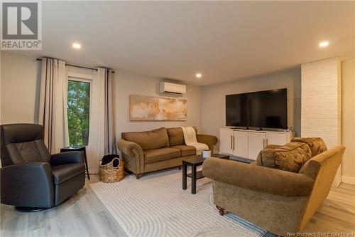 35 Lionel Street, Bouctouche, NB - Indoor Photo Showing Living Room