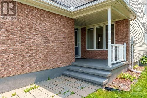 2112 Gardenway Drive, Ottawa, ON - Outdoor