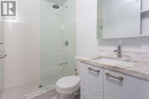 1910 - 2221 Yonge Street, Toronto, ON - Indoor Photo Showing Bathroom