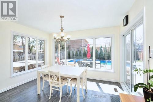 617 Weyburn Square N, Pickering, ON - Indoor Photo Showing Dining Room