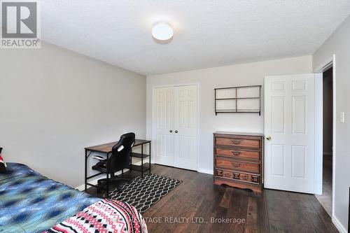 617 Weyburn Square N, Pickering, ON - Indoor Photo Showing Bedroom