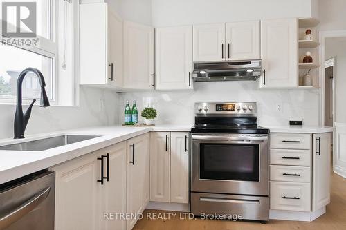 212 Mcintosh Street, Toronto, ON - Indoor Photo Showing Kitchen With Upgraded Kitchen