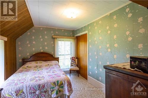 74 Craig Street, Prescott And Russell, ON - Indoor Photo Showing Bedroom