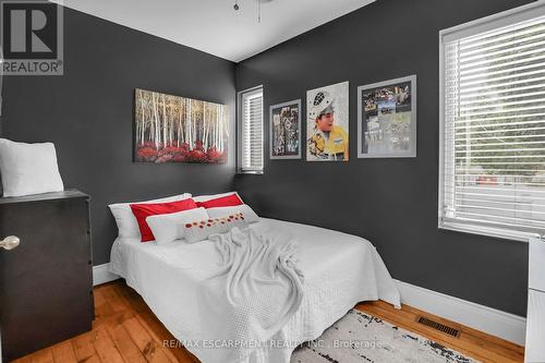 66 Yates Street, St. Catharines, ON - Indoor Photo Showing Bedroom