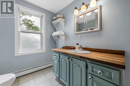 46 Golf Avenue, St. John'S, NL - Indoor Photo Showing Bathroom