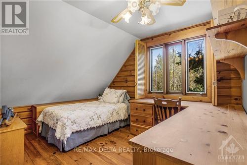 6758 Newton Road, Prescott And Russell, ON - Indoor Photo Showing Bedroom