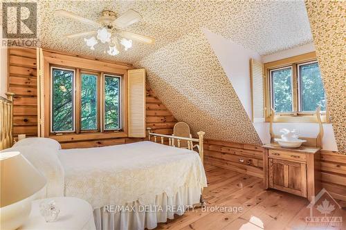 6758 Newton Road, Prescott And Russell, ON - Indoor Photo Showing Bedroom