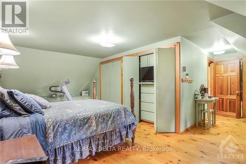 6758 Newton Road, Prescott And Russell, ON - Indoor Photo Showing Bedroom