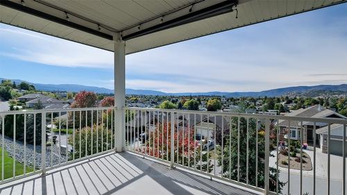 10-820 Mckenzie Road, Kelowna, BC - Outdoor With View With Exterior