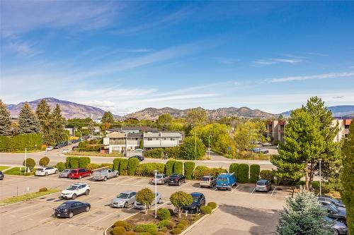 424-3160 Casorso Road, Kelowna, BC - Outdoor With View