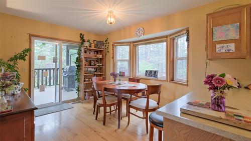 2920 Telcor Place, West Kelowna, BC - Indoor Photo Showing Dining Room