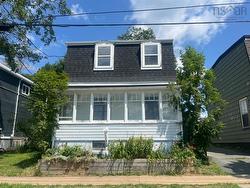 6 John Street  Dartmouth, NS B3A 1L4