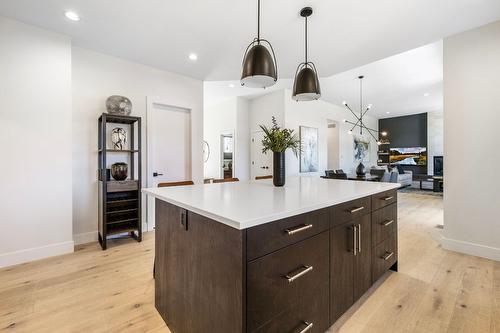 3004 Shaleview Drive, West Kelowna, BC - Indoor Photo Showing Kitchen