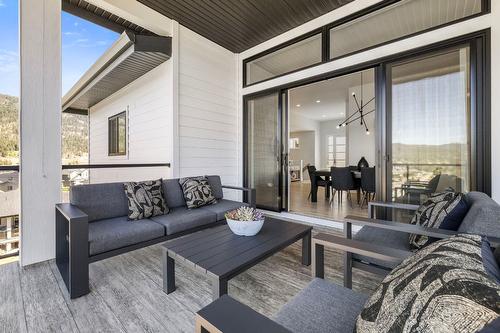 3004 Shaleview Drive, West Kelowna, BC -  Photo Showing Living Room