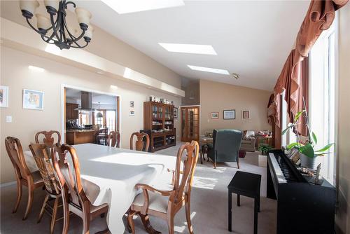 9292 Kokanee Road, Vernon, BC - Indoor Photo Showing Dining Room