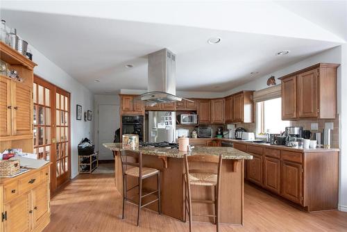 9292 Kokanee Road, Vernon, BC - Indoor Photo Showing Kitchen