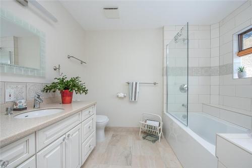 9292 Kokanee Road, Vernon, BC - Indoor Photo Showing Bathroom