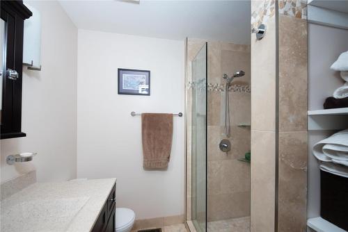 9292 Kokanee Road, Vernon, BC - Indoor Photo Showing Bathroom