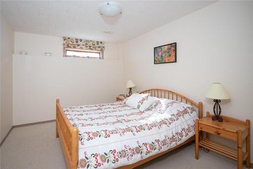 9292 Kokanee Road, Vernon, BC - Indoor Photo Showing Bedroom