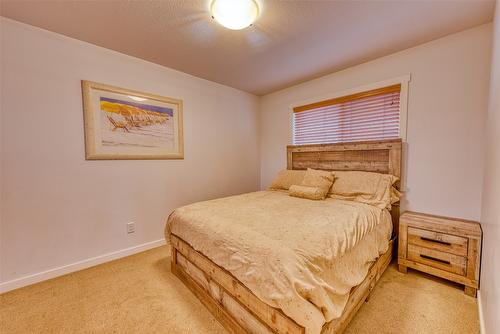 355-6819 Madrid Way, Kelowna, BC - Indoor Photo Showing Bedroom