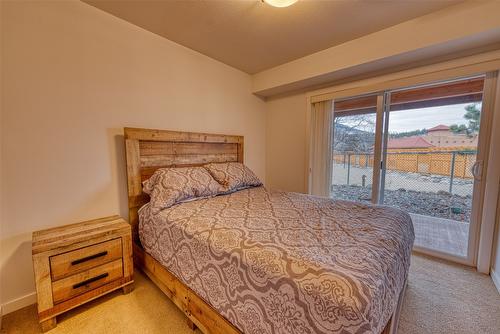 355-6819 Madrid Way, Kelowna, BC - Indoor Photo Showing Bedroom