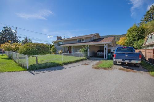 2110 Norris Avenue, Lumby, BC - Outdoor