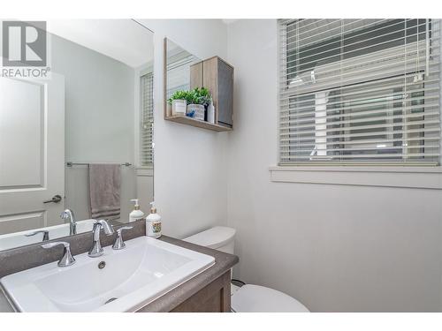 12889 Lake Hill Lane, Lake Country, BC - Indoor Photo Showing Bathroom