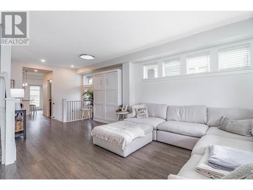 12889 Lake Hill Lane, Lake Country, BC - Indoor Photo Showing Living Room