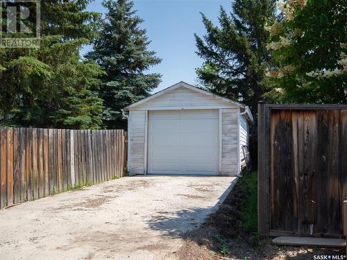 2526 Lindsay Street, Regina, SK - Outdoor