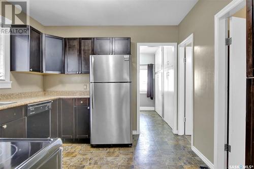 2146 Wallace Street, Regina, SK - Indoor Photo Showing Kitchen With Stainless Steel Kitchen