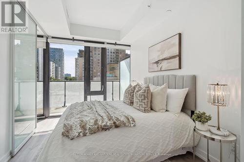 515 - 161 Roehampton Avenue, Toronto, ON - Indoor Photo Showing Bedroom