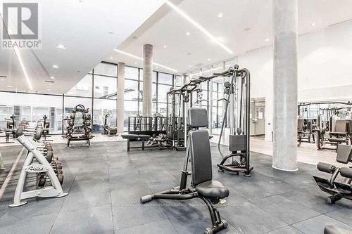 515 - 161 Roehampton Avenue, Toronto, ON - Indoor Photo Showing Gym Room