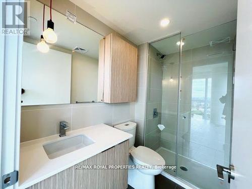 2207 - 10 Deerlick Court, Toronto, ON - Indoor Photo Showing Bathroom