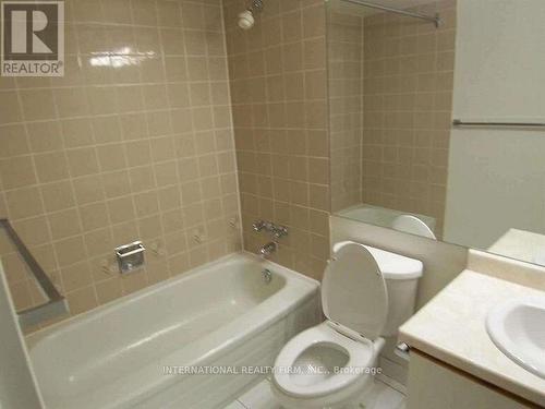 106 - 55 Bamburgh Circle, Toronto, ON - Indoor Photo Showing Bathroom