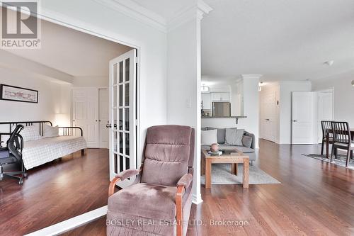 420 - 2267 Lake Shore Boulevard, Toronto, ON - Indoor Photo Showing Other Room