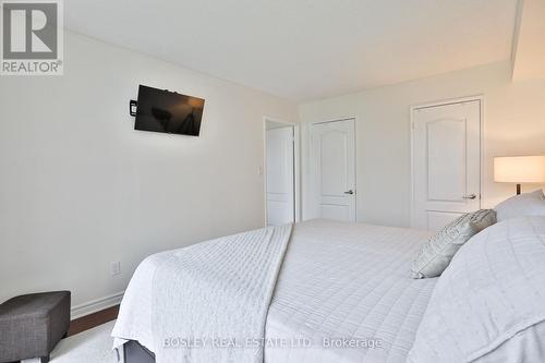 420 - 2267 Lake Shore Boulevard, Toronto, ON - Indoor Photo Showing Bedroom