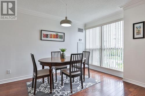 420 - 2267 Lake Shore Boulevard, Toronto, ON - Indoor Photo Showing Dining Room