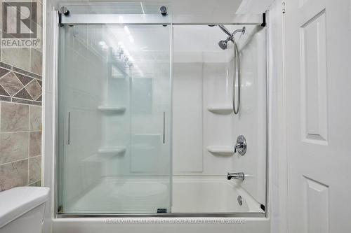 49 Greenfield Crescent, Whitby (Blue Grass Meadows), ON - Indoor Photo Showing Bathroom