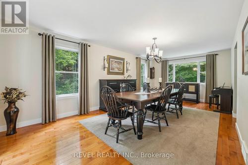 8181 Indian Trail, Guelph/Eramosa, ON - Indoor Photo Showing Dining Room