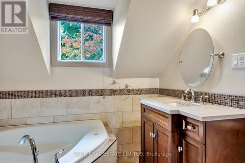 510 County Road 36, Galway-Cavendish And Harvey, ON - Indoor Photo Showing Bathroom