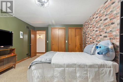 126 Colbeck Drive, Welland, ON - Indoor Photo Showing Bedroom