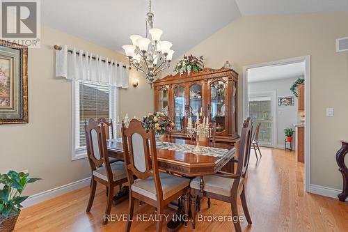 130 Loretta Drive, Niagara-On-The-Lake, ON - Indoor Photo Showing Dining Room