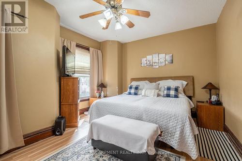 247 Park Street N, Hamilton, ON - Indoor Photo Showing Bedroom