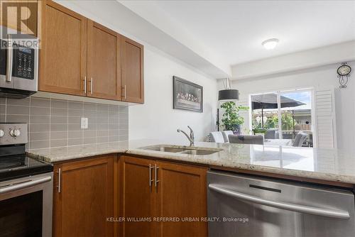 4444 Saw Mill Drive, Niagara Falls, ON - Indoor Photo Showing Kitchen With Double Sink