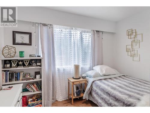 4715 Parker Court, 108 Mile Ranch, BC - Indoor Photo Showing Bedroom