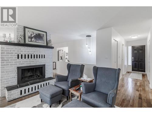 4715 Parker Court, 108 Mile Ranch, BC - Indoor Photo Showing Living Room With Fireplace