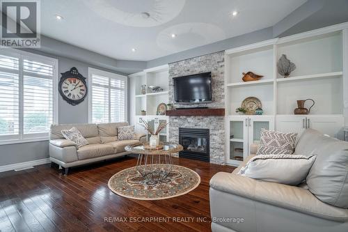 97 Chartwell Circle, Hamilton, ON - Indoor Photo Showing Living Room With Fireplace