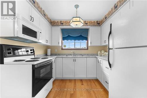 19 Ethel Street, Petawawa, ON - Indoor Photo Showing Kitchen With Double Sink