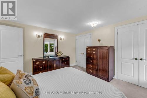 289 Paliser Crescent S, Richmond Hill, ON - Indoor Photo Showing Bedroom