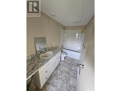 1855 Purser Creek Road, Quesnel, BC - Indoor Photo Showing Bathroom